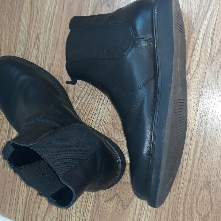 Hudson London Black Leather Chelsea Boots. Size 8 — image 6 of 8